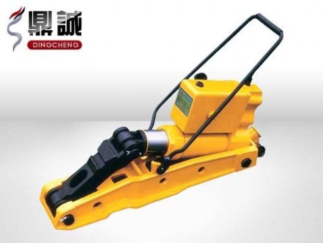 點(diǎn)擊查看詳細(xì)信息<br>標(biāo)題：液壓起撥道機(jī) 閱讀次數(shù)：4384